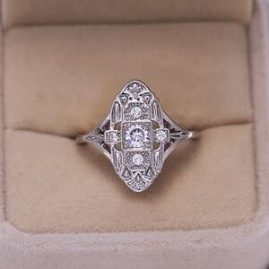 Vinyage Style Elegant Silver Tone Ring with Intricate Unique Design